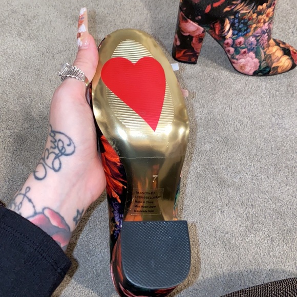 Floral booties - Picture 4 of 5